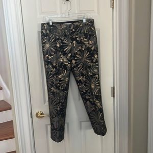 Festive holiday pants, size 6